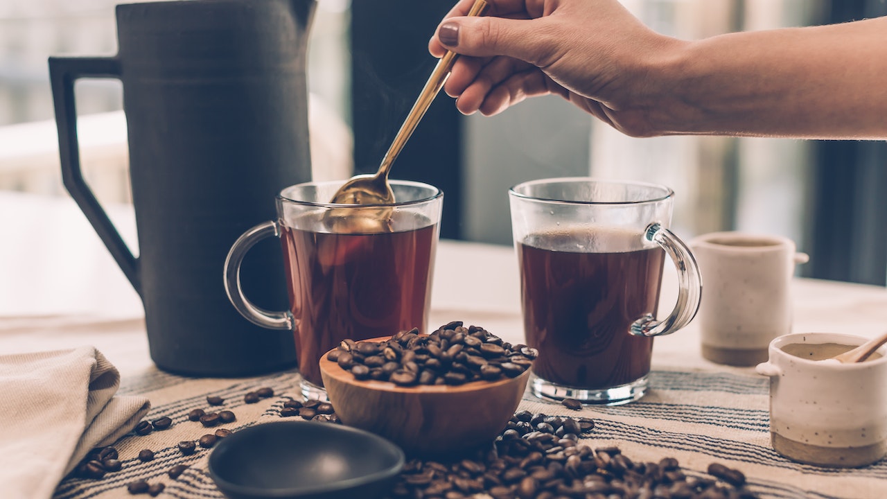 O café como parte da cultura e do cotidiano: tradições e rituais ao redor do mundo.